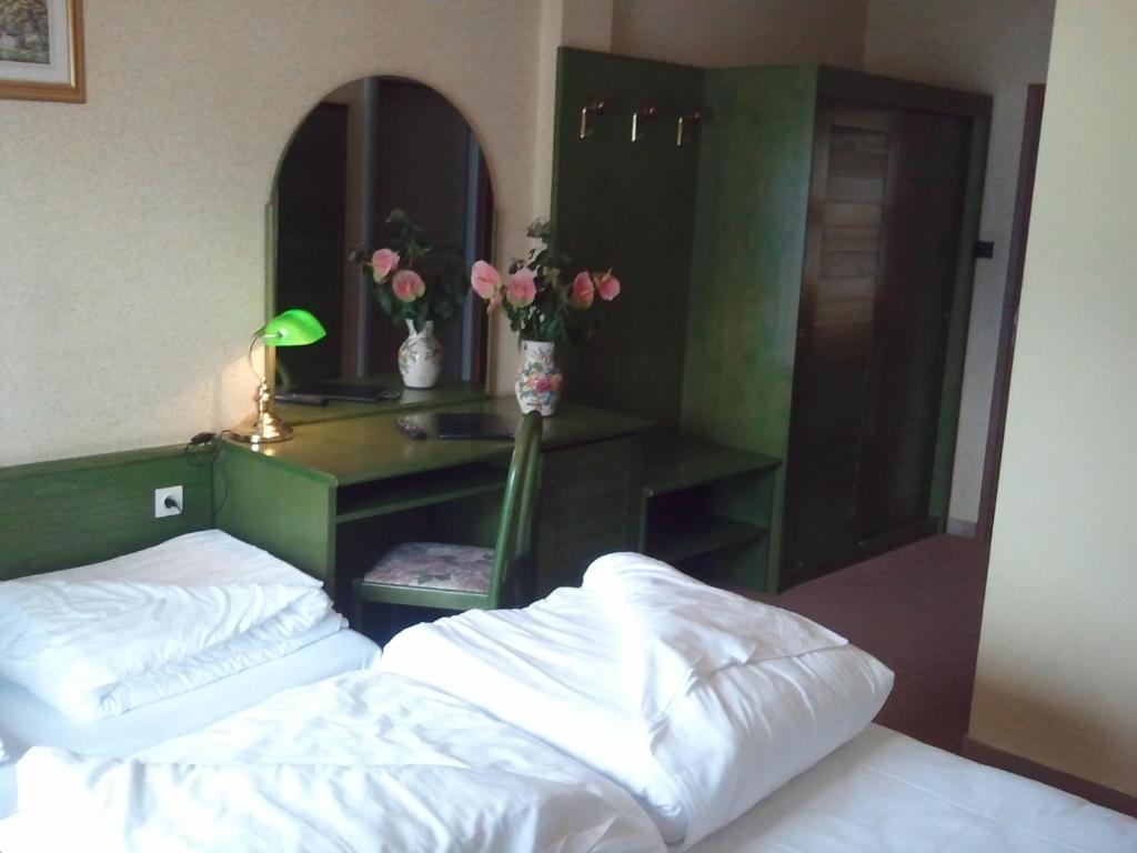 Hotel Caribe - Garda Lake Collection برنزوني سول جاردا الغرفة الصورة
