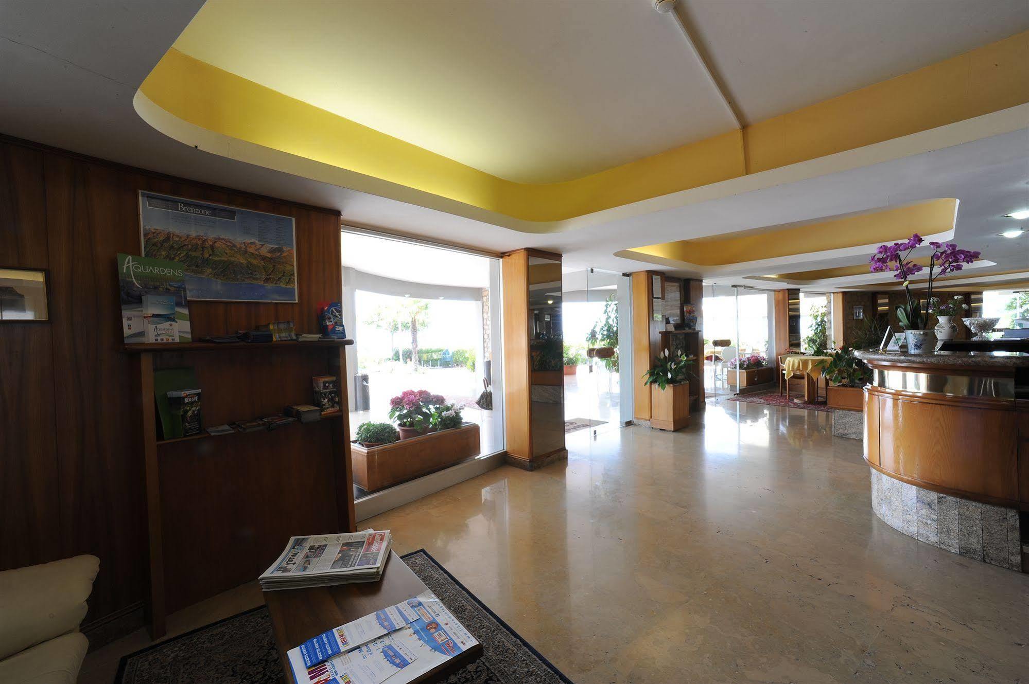 Hotel Caribe - Garda Lake Collection برنزوني سول جاردا المظهر الخارجي الصورة