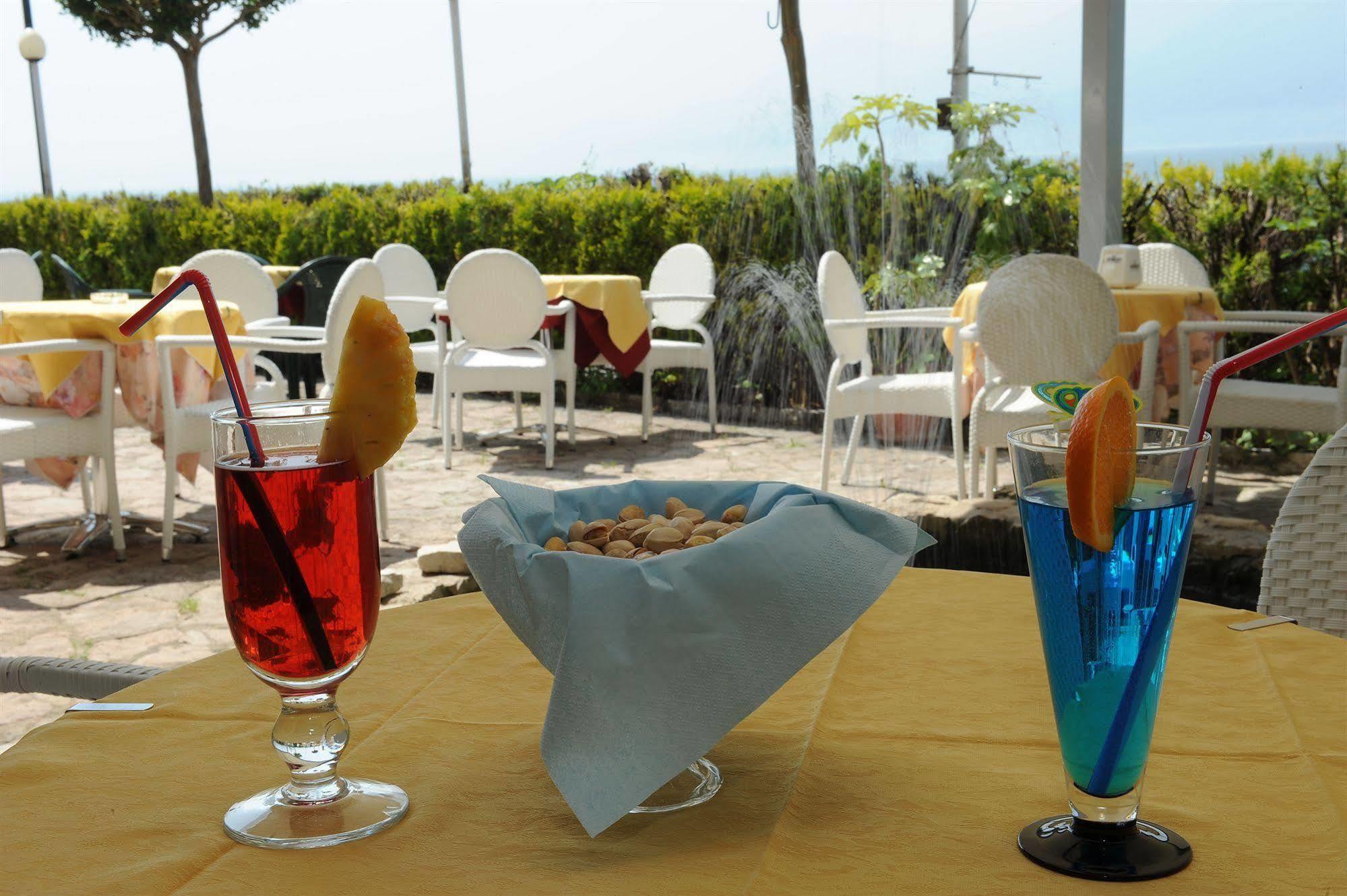 Hotel Caribe - Garda Lake Collection برنزوني سول جاردا المظهر الخارجي الصورة