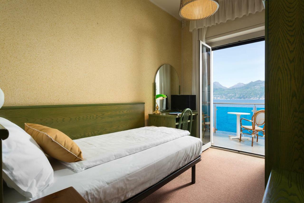 Hotel Caribe - Garda Lake Collection برنزوني سول جاردا المظهر الخارجي الصورة